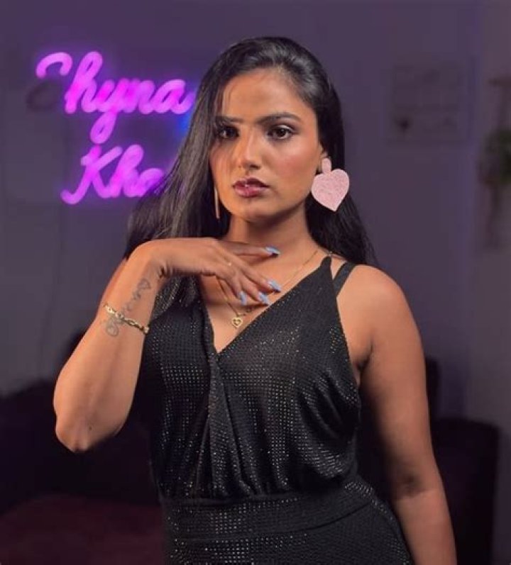 Shyna Khatri Live Video: Discovering the Real-Time Connection